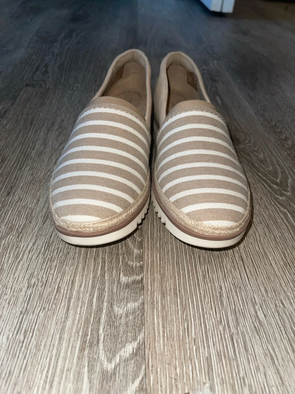 Clarks comfortable beige